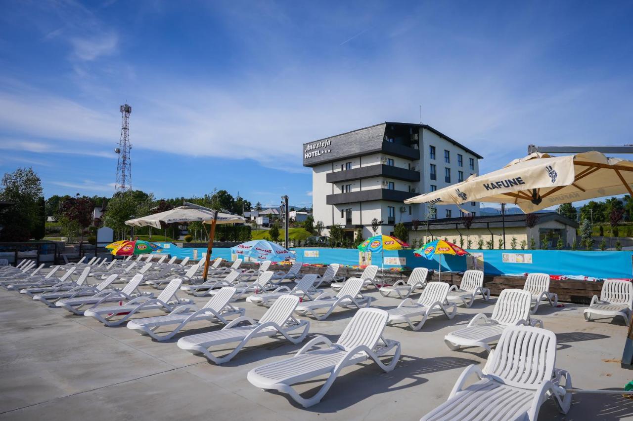 Hotel Anasteja ホレズ エクステリア 写真