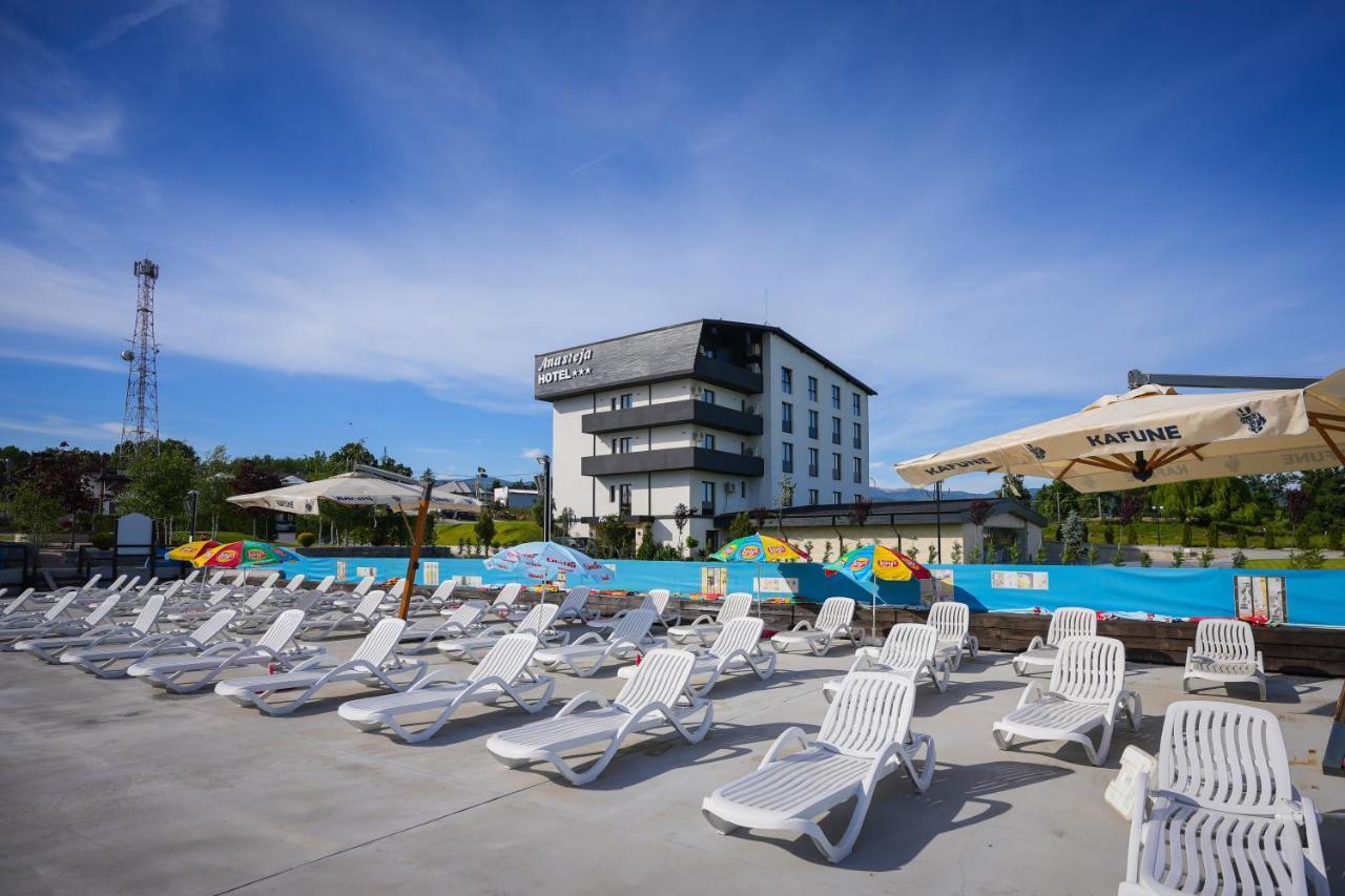 Hotel Anasteja ホレズ エクステリア 写真