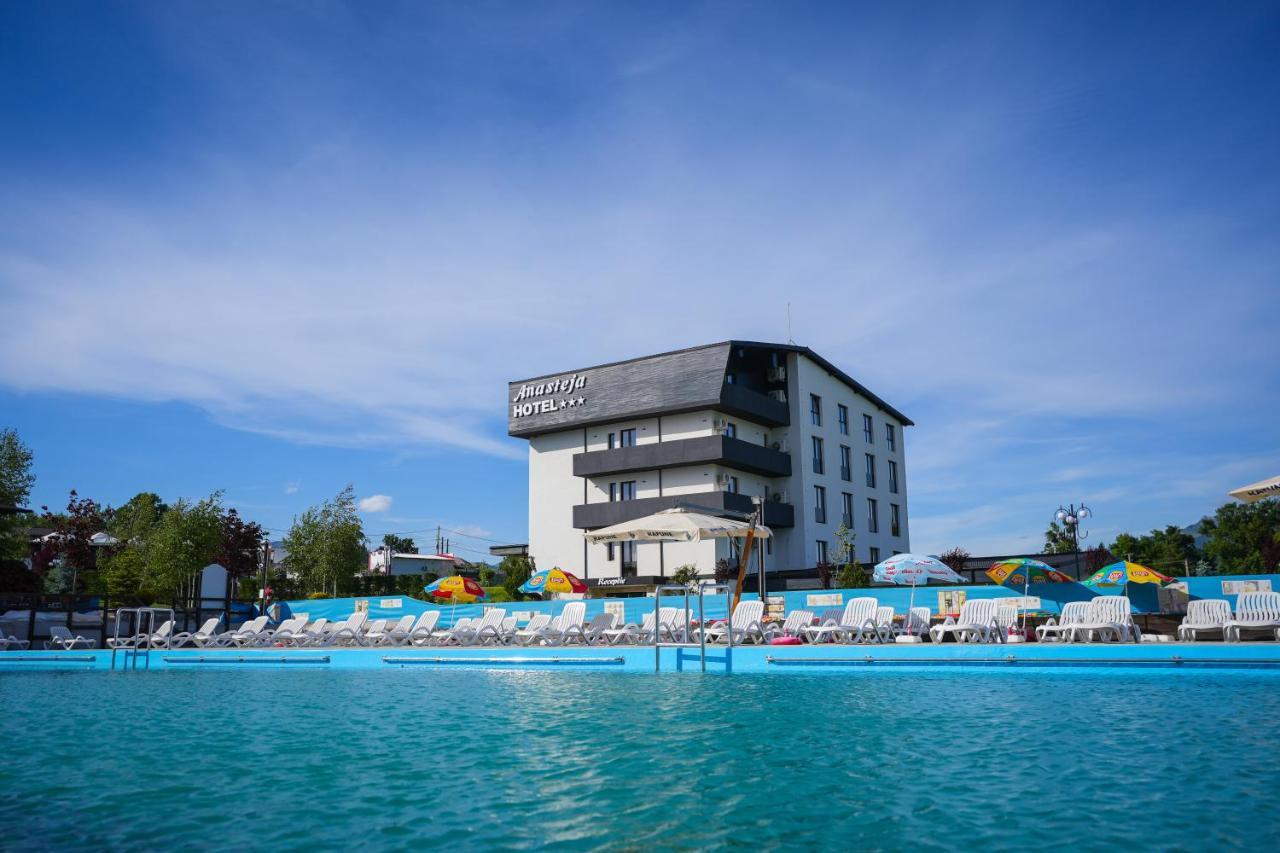 Hotel Anasteja ホレズ エクステリア 写真