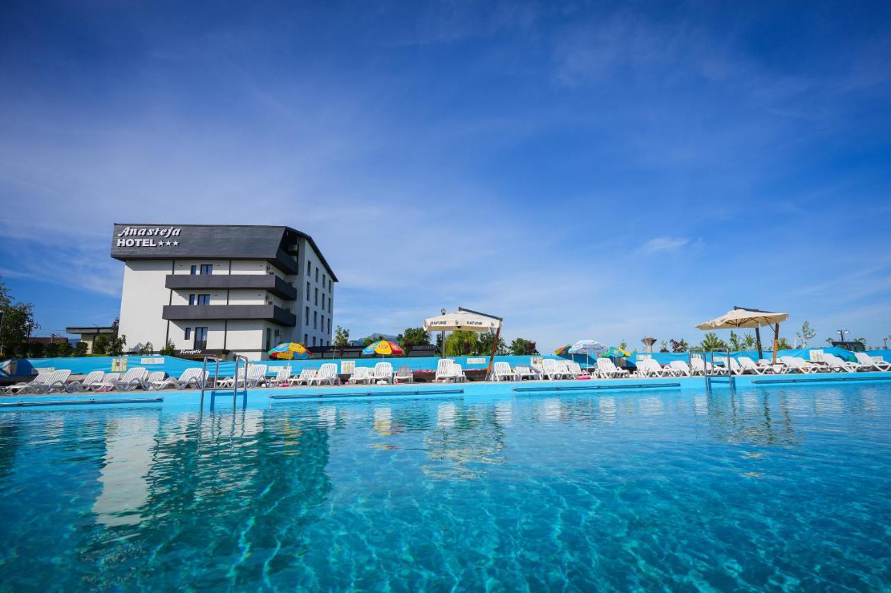 Hotel Anasteja ホレズ エクステリア 写真