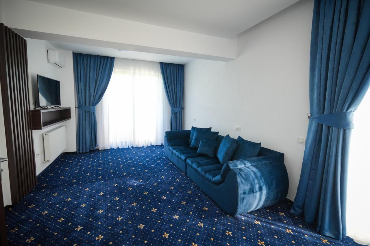 Hotel Anasteja ホレズ エクステリア 写真