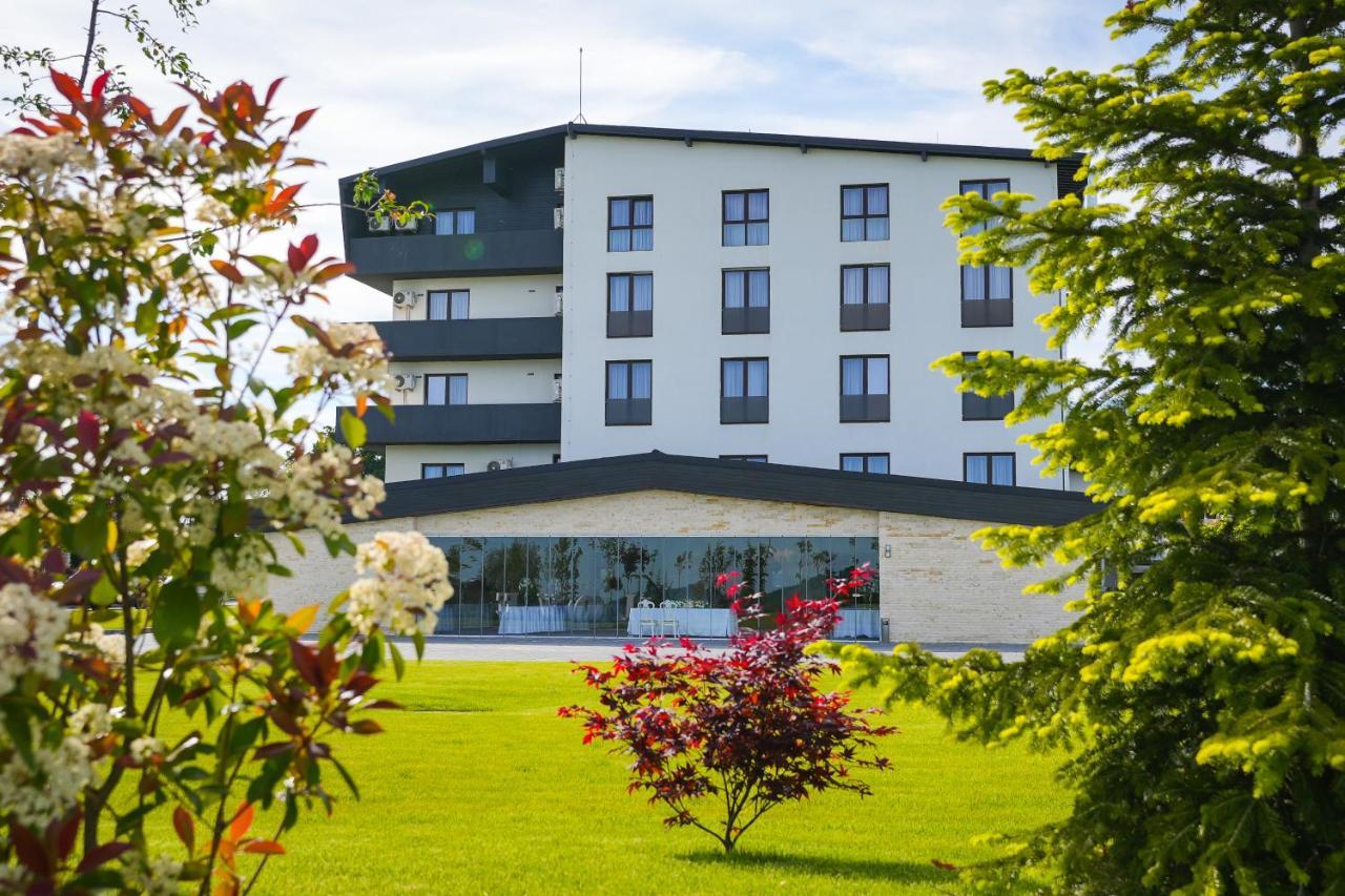 Hotel Anasteja ホレズ エクステリア 写真