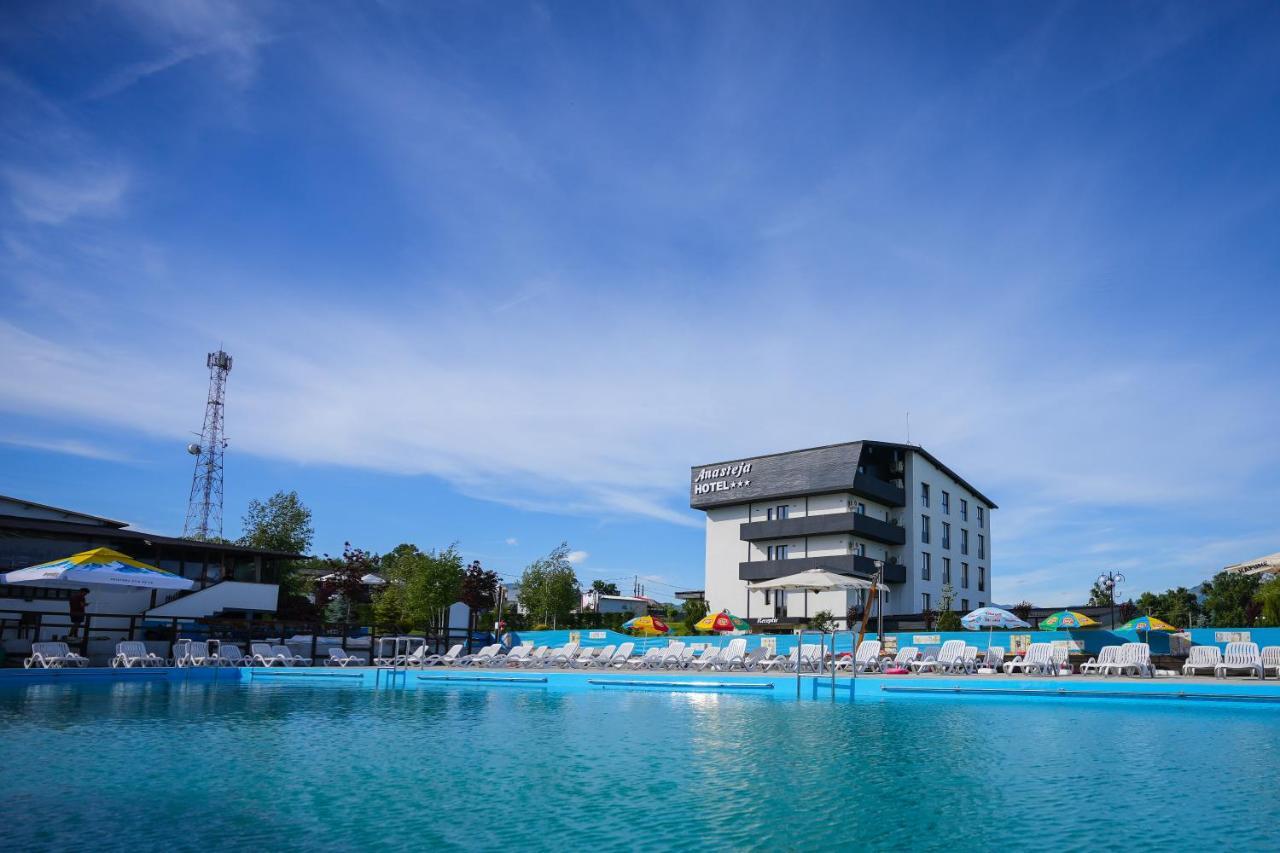 Hotel Anasteja ホレズ エクステリア 写真