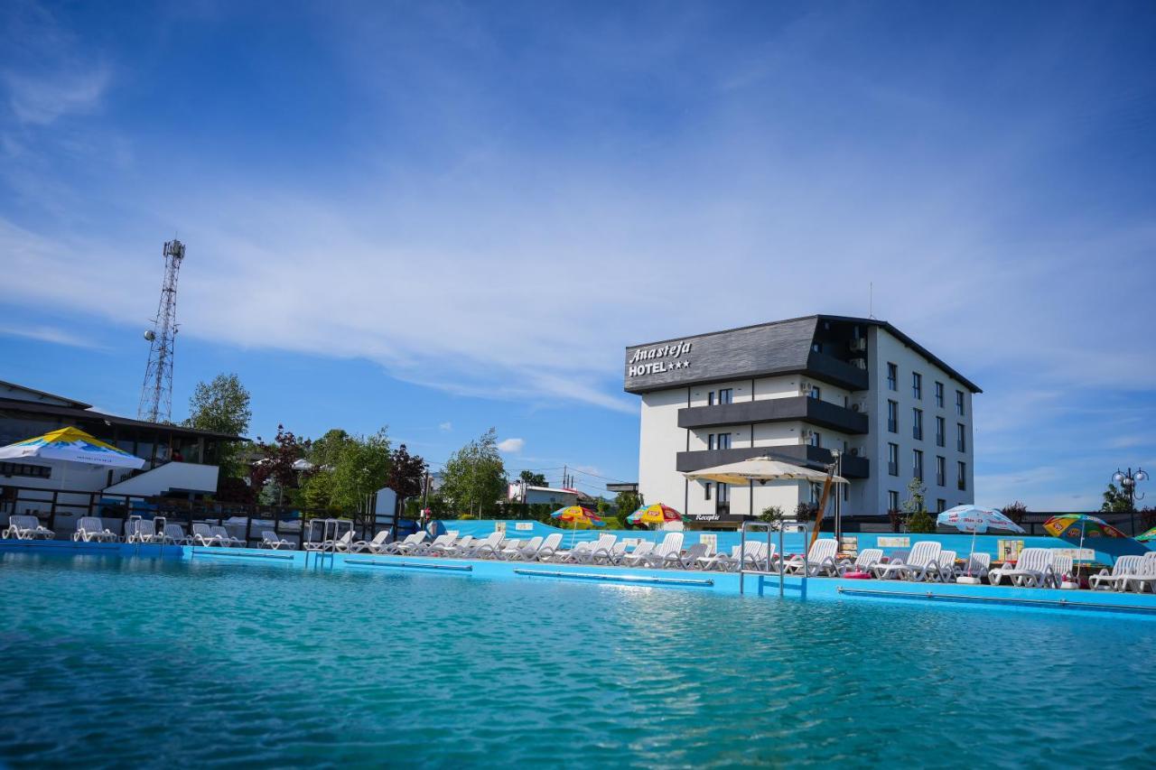 Hotel Anasteja ホレズ エクステリア 写真