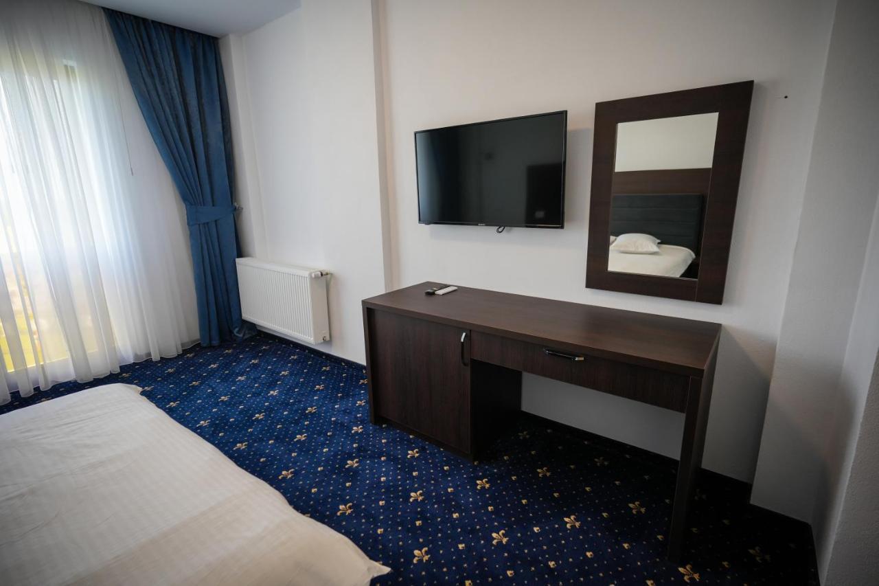 Hotel Anasteja ホレズ エクステリア 写真