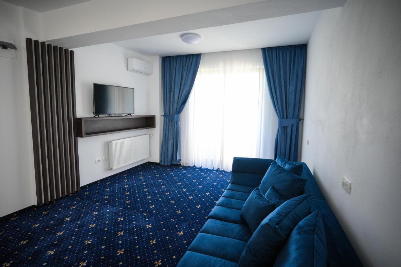 Hotel Anasteja ホレズ エクステリア 写真